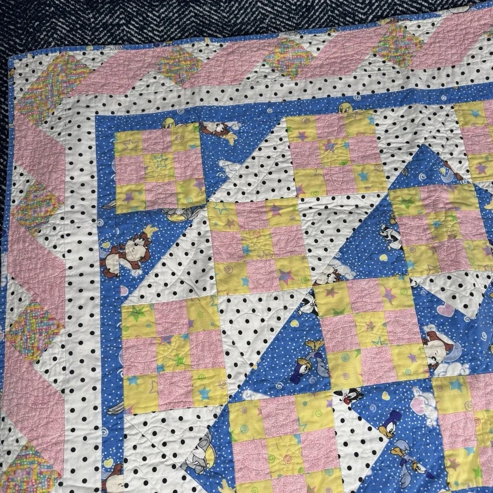 Handmade Baby Kid's Quilt Crib Blanket Yellow Looney Tunes Taz Tweety Bugs Bunny